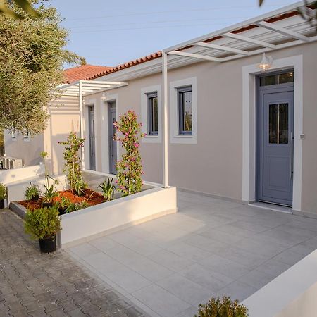 Dionisos Suites ลิคชูรี ภายนอก รูปภาพ