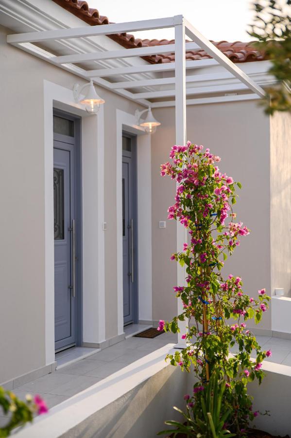 Dionisos Suites ลิคชูรี ภายนอก รูปภาพ